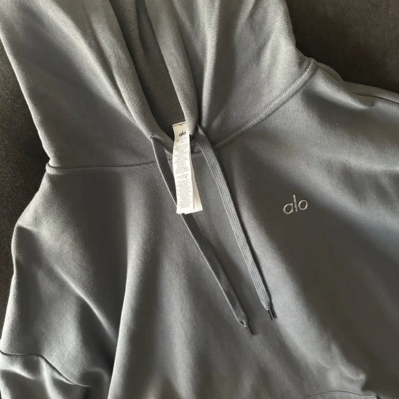 Alo Accolade hoodie NWOT in steel grey - Picture 2 of 7
